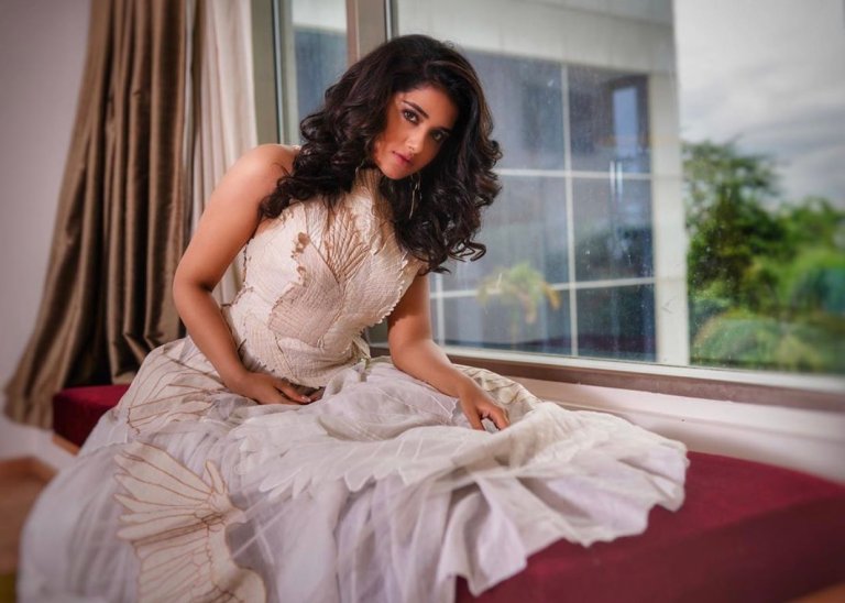 anupama parameswaran mallu actress latest sexy hot photoshoot pictures