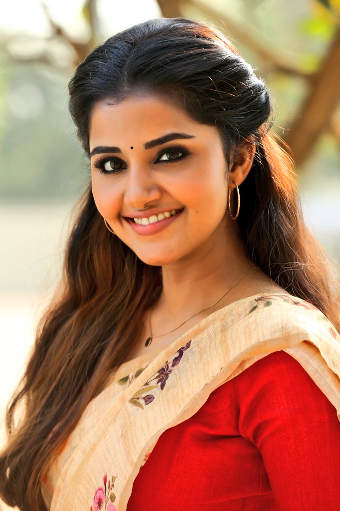 mallu actress anupama Rakshasudu telugu movie photos malayali teen heroine new sexy saree lovely stills